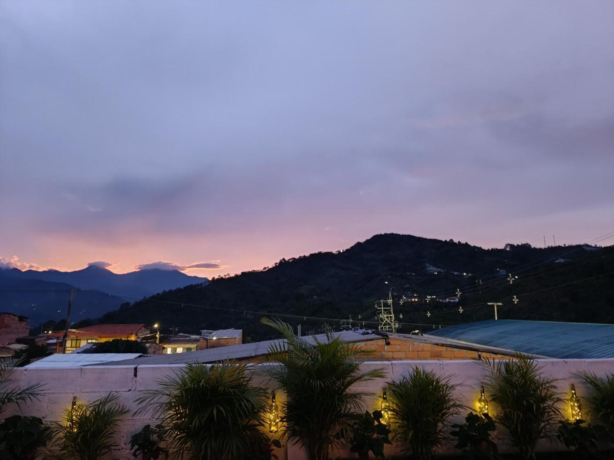 Magic Jardin Hostel - Patio, Balcony & Rooftop Luaran gambar