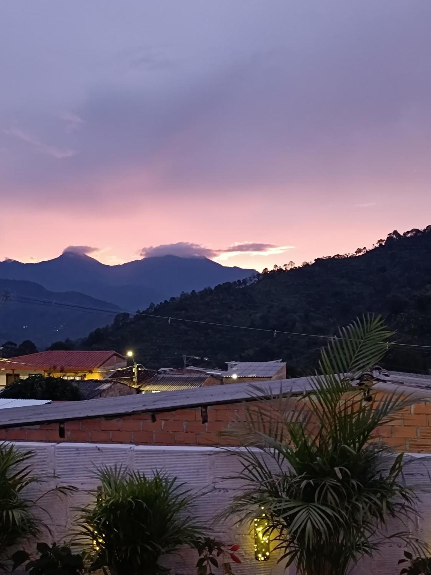 Magic Jardin Hostel - Patio, Balcony & Rooftop Luaran gambar